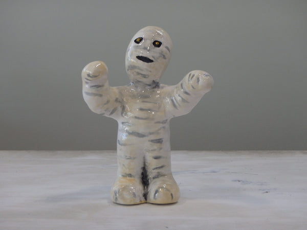 Small Realistic Mummy ~ 3.5 x 4.75